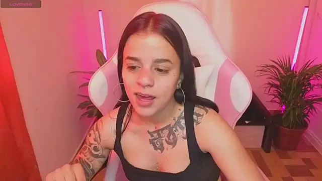 Nicole Foxx  online show from 05/15/26, 10:30