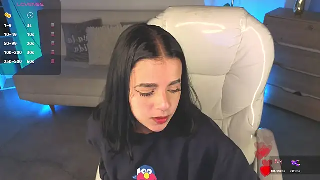 Nicole Foxx  online show from 03/07/26, 08:03