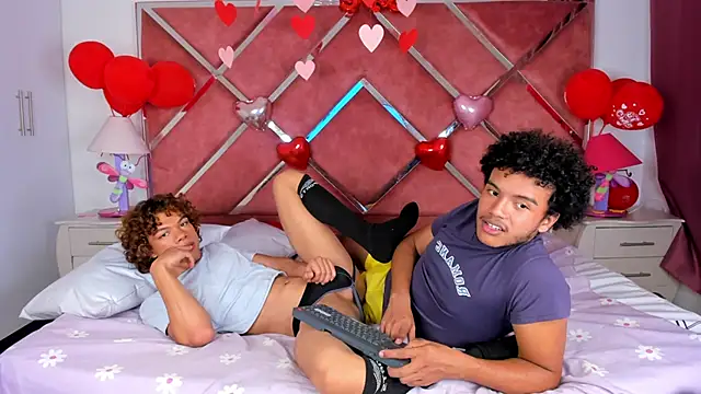 Snapshot of DanteAndKyle chatting on 02/22/25, 01:11 DanteAndKyle online show from 02/22/25, 01:11