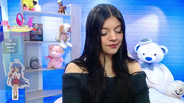 Snapshot of ashley_cute77 chatting on 11/08/25, 10:19 ashley cute77 online show from 11/08/25, 10:19