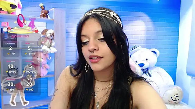 Snapshot of ashley_cute77 chatting on 10/31/25, 10:01 ashley cute77 online show from 10/31/25, 10:01