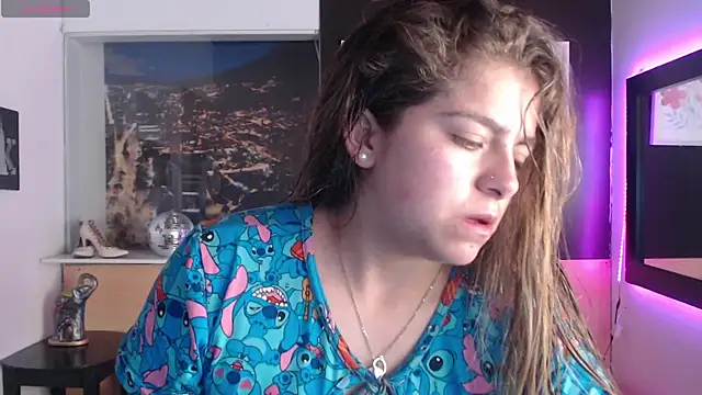 Kitten Cam online show from 10/28/25, 02:12