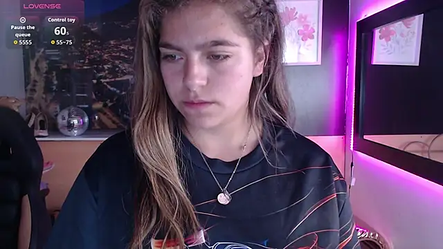 Kitten Cam online show from 10/01/25, 09:25