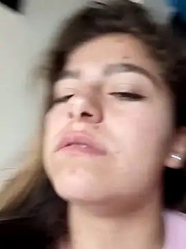 Kitten Cam online show from 10/31/25, 12:46