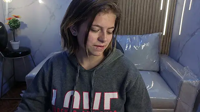Kitten Cam online show from 05/30/26, 03:06