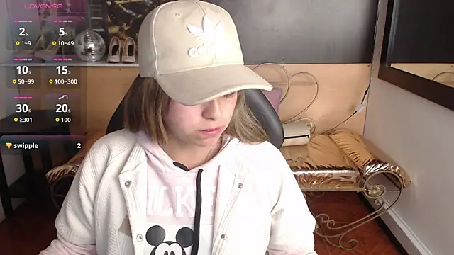 Kitten Cam online show from 10/15/25, 10:07