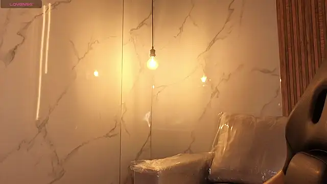 Kitten Cam online show from 12/18/25, 03:33