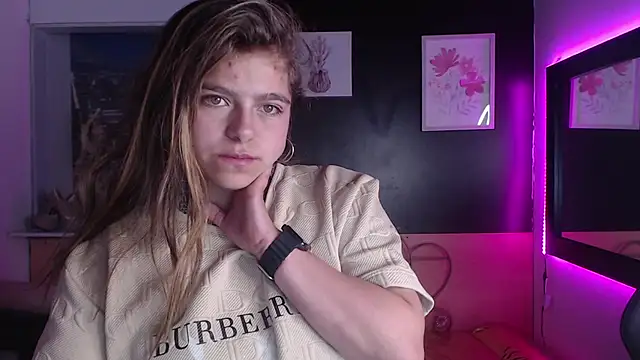 Kitten Cam online show from 10/04/25, 06:15