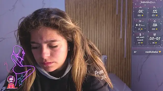 Kitten Cam online show from 11/29/25, 01:00