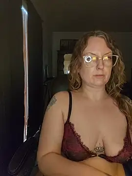 TattedMamaXOXO online show from 04/07/26, 04:53