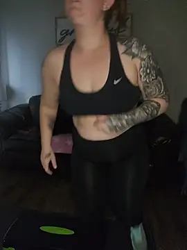 TattedMamaXOXO online show from 11/19/25, 06:30