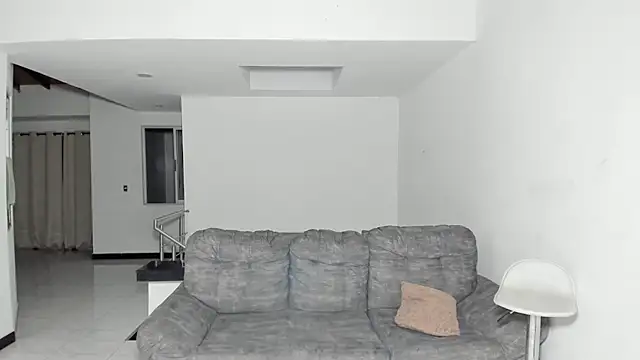 hotlittleones18 online show from 12/05/25, 05:06