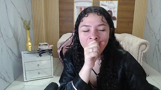 shalon diaz s online show from 11/30/25, 01:12