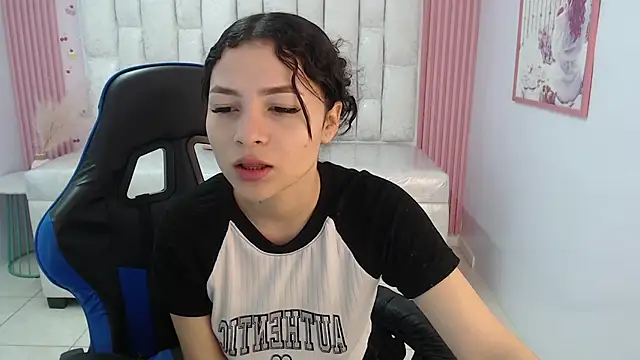 shalon diaz s online show from 09/17/25, 01:02