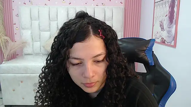 shalon diaz s online show from 11/15/25, 01:15