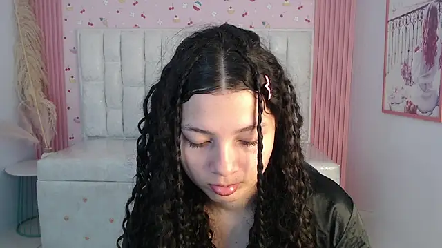 shalon diaz s online show from 12/03/25, 01:10