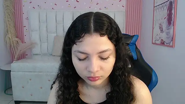 shalon diaz s online show from 11/21/25, 01:43