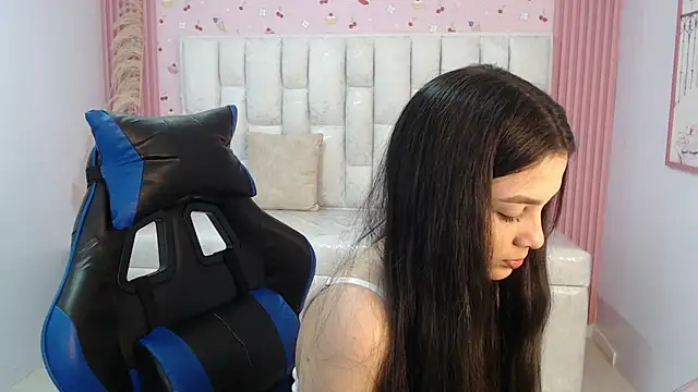 shalon diaz s online show from 11/10/25, 01:16