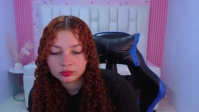 Snapshot of shalon_diaz_s chatting on 06/03/26, 01:12 shalon diaz s online show from 06/03/26, 01:12