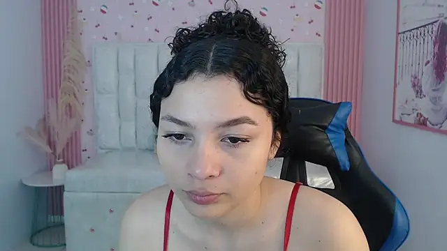 shalon diaz s online show from 10/19/25, 01:03