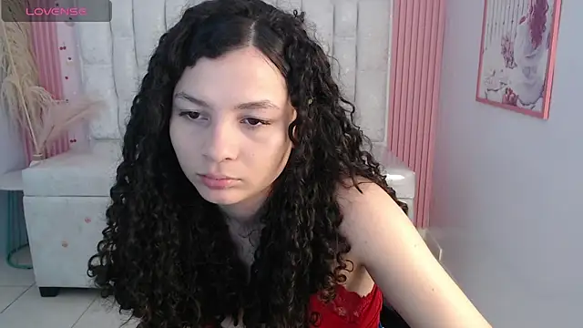 shalon diaz s online show from 11/17/25, 01:04