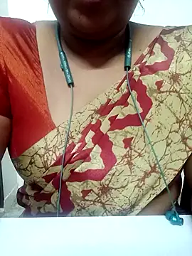 Snapshot of Tamil_queen1 chatting on 02/13/25, 02:52 Tamil queen1 online show from 02/13/25, 02:52