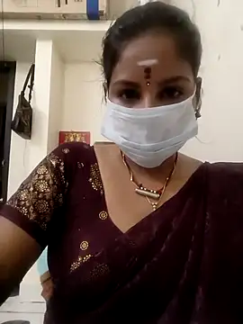 Snapshot of Tamil_queen1 chatting on 01/15/26, 05:49 Tamil queen1 online show from 01/15/26, 05:49