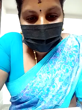 Snapshot of Tamil_queen1 chatting on 03/02/25, 02:58 Tamil queen1 online show from 03/02/25, 02:58