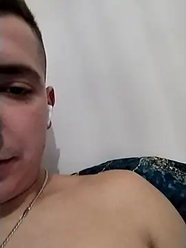 Pesos17 online show from 09/28/25, 03:24