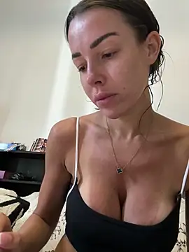 SexySophiaax online show from 04/05/26, 10:44