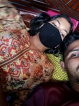 Hot couple 1 online show from 03/23/26, 06:02