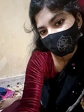 Hot couple 1 online show from 10/06/25, 11:22