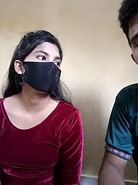 Hot couple 1 online show from 10/26/25, 10:15