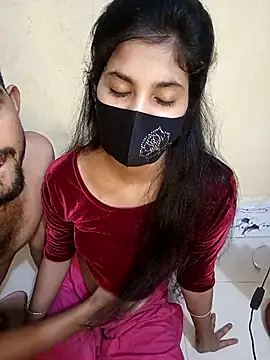 Hot couple 1 online show from 09/19/25, 05:28