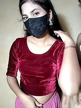 Hot couple 1 online show from 10/24/25, 05:23