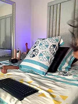 Snapshot of Liincostelloo chatting on 09/30/25, 12:44 Liincostelloo online show from 09/30/25, 12:44