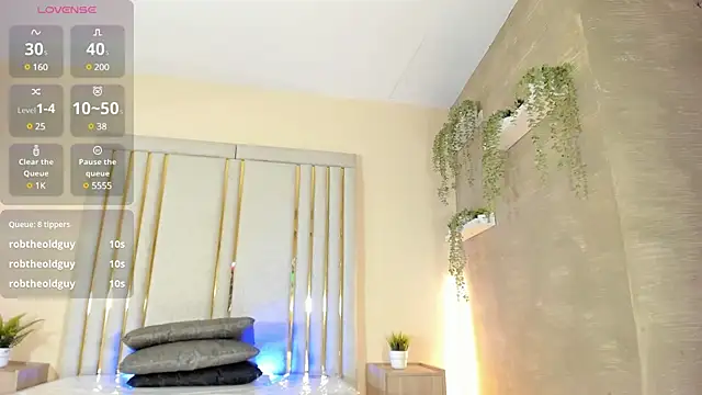 Snapshot of Liincostelloo chatting on 03/17/25, 07:37 Liincostelloo online show from 03/17/25, 07:37