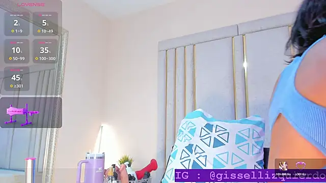 Snapshot of Liincostelloo chatting on 10/31/25, 12:46 Liincostelloo online show from 10/31/25, 12:46