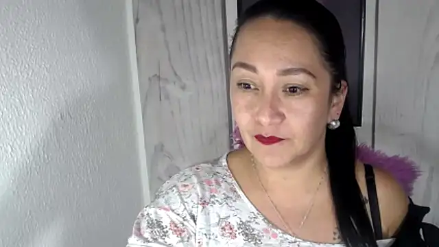 JULIANAWET69 online show from 12/17/25, 12:48