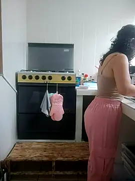 GinnyDelice online show from 02/14/25, 06:40