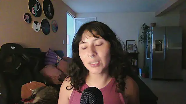 GinnyDelice online show from 09/09/25, 12:21