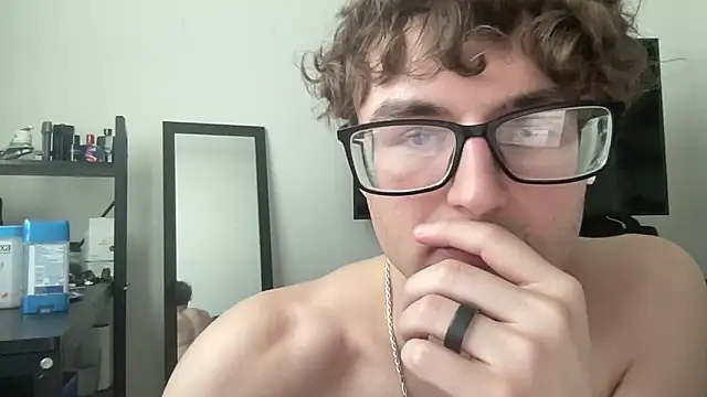 Snapshot of ryan_28747 chatting on 01/31/26, 08:51 ryan 28747 online show from 01/31/26, 08:51