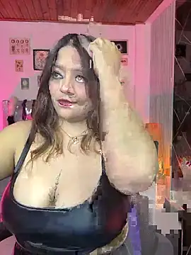 Snapshot of victoria__floyd chatting on 07/01/26, 11:38 victoria floyd online show from 07/01/26, 11:38