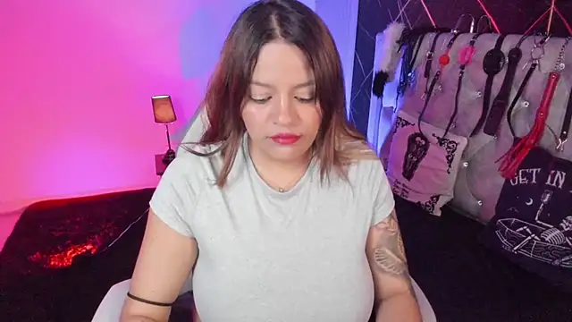 Snapshot of victoria__floyd chatting on 04/21/26, 08:59 victoria floyd online show from 04/21/26, 08:59