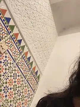 majdolin78 online show from 02/21/25, 01:55