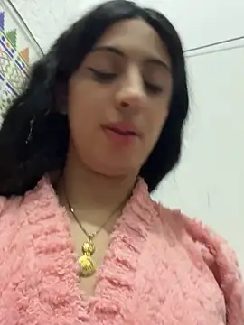 Snapshot of majdolin78 chatting on 12/22/25, 09:26 majdolin78 online show from 12/22/25, 09:26