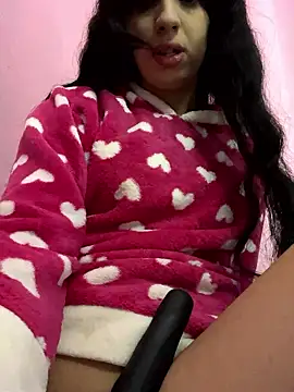 Snapshot of majdolin78 chatting on 01/11/26, 08:43 majdolin78 online show from 01/11/26, 08:43