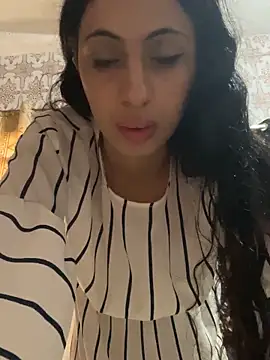 majdolin78 online show from 10/30/25, 12:47