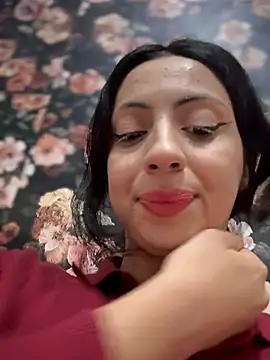 Snapshot of majdolin78 chatting on 02/19/26, 11:07 majdolin78 online show from 02/19/26, 11:07