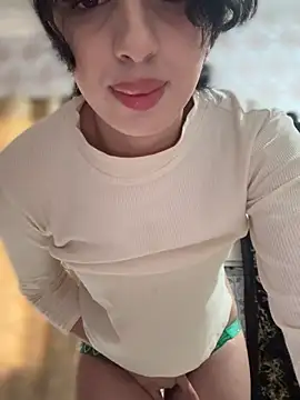 Snapshot of majdolin78 chatting on 03/24/26, 12:38 majdolin78 online show from 03/24/26, 12:38